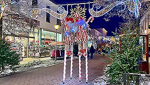 Walking Act auf dem Weihnachtsmarkt